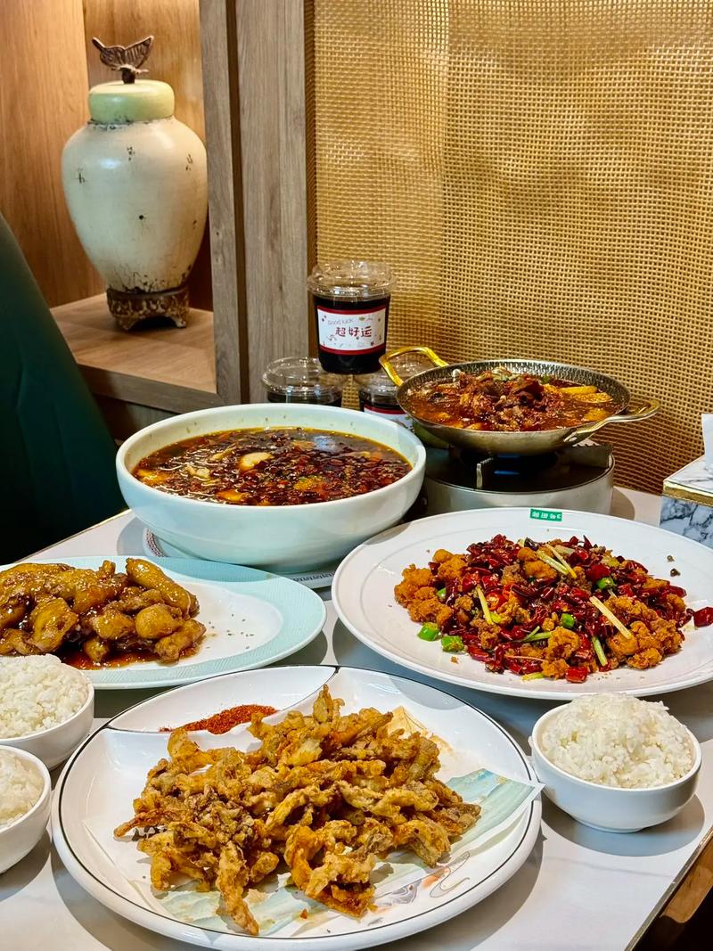 附近的美食附近的餐厅