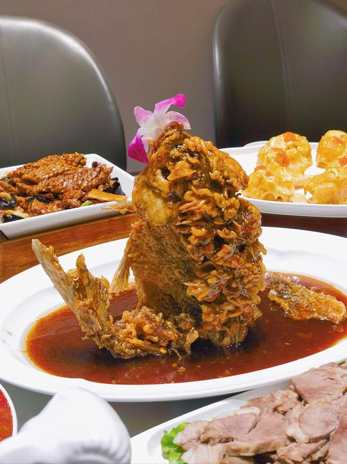 附近美食搜索小吃鲁菜