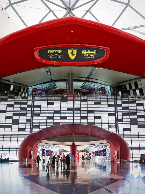 阿布扎比法拉利公园攻略