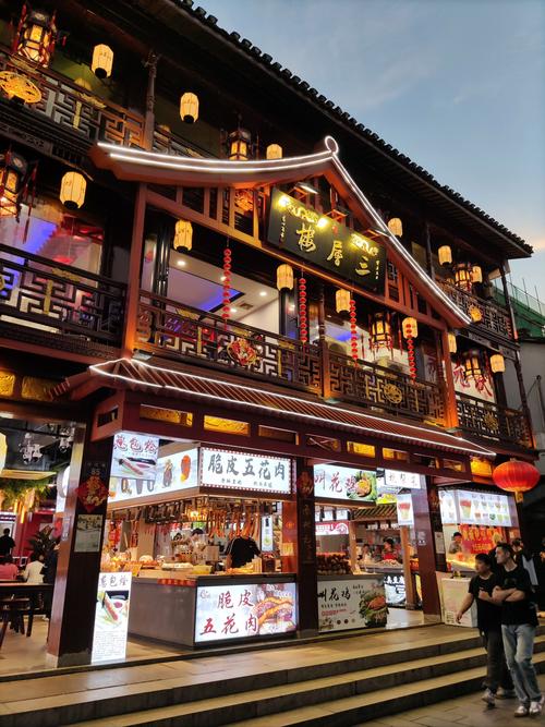 阆中的特色美食一条街