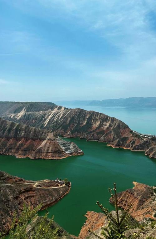 甘肃附近的旅游景点有哪些