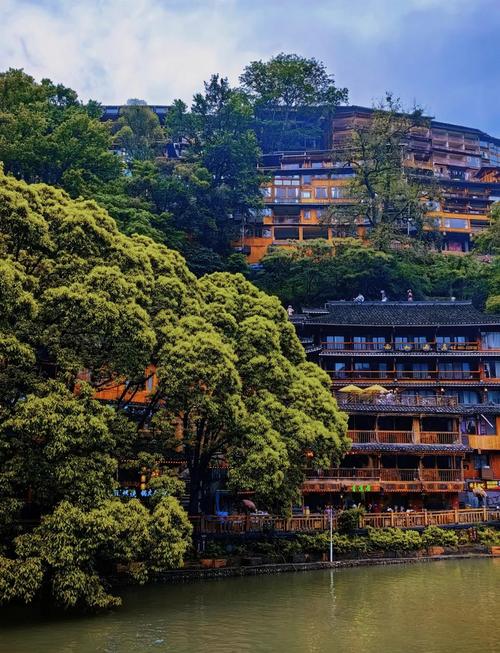 贵州的旅游景点有哪些地方