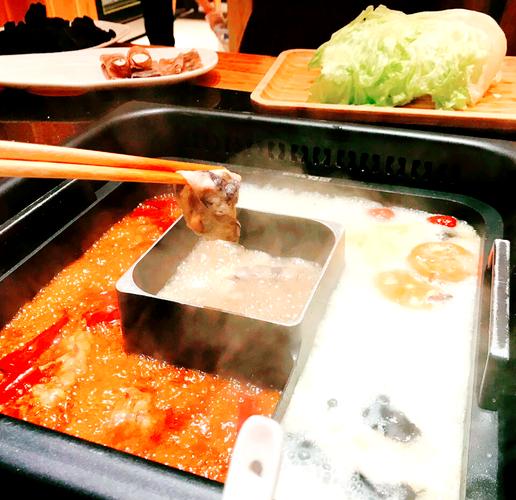 悠唐购物中心里面美食