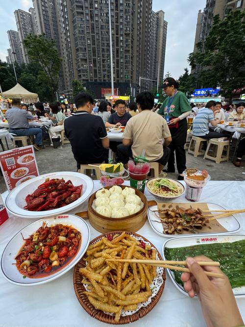 襄阳东津世纪城美食节
