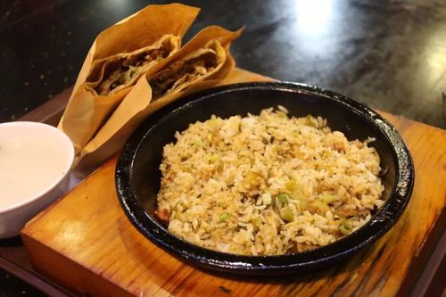 中粮万科长阳半岛美食