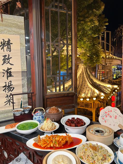 扬州东关街毕必吃美食