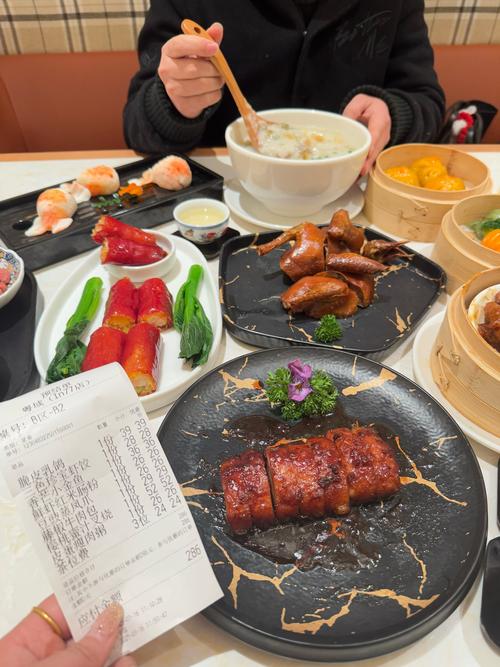 合肥政务区银泰城美食