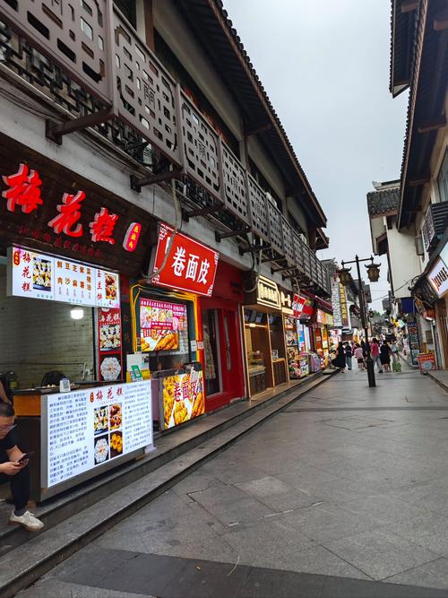 大梅沙附近有美食街吗