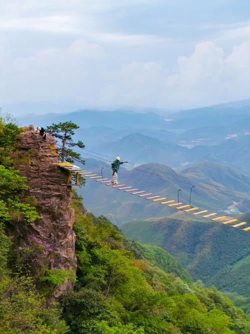 浙江哪里有蹦极的旅游景点