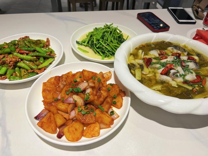 宁波和丰创意广场美食