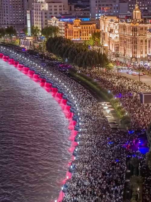 国庆上海旅游景点人多吗