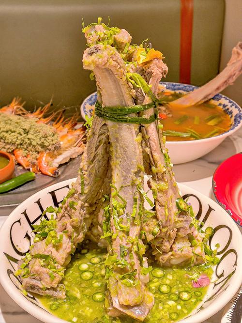 荟聚购物中心美食推荐