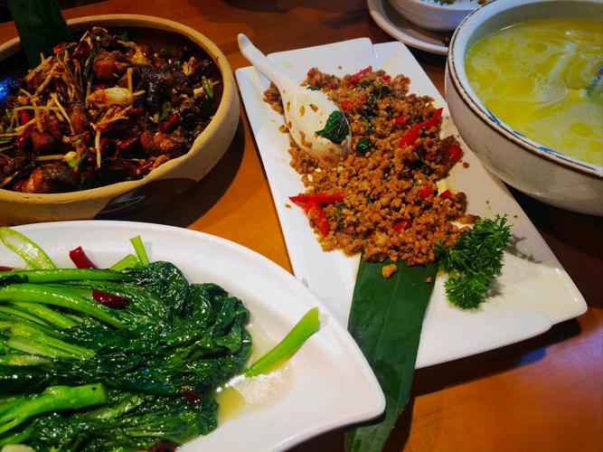 昆明翠湖公园附近美食