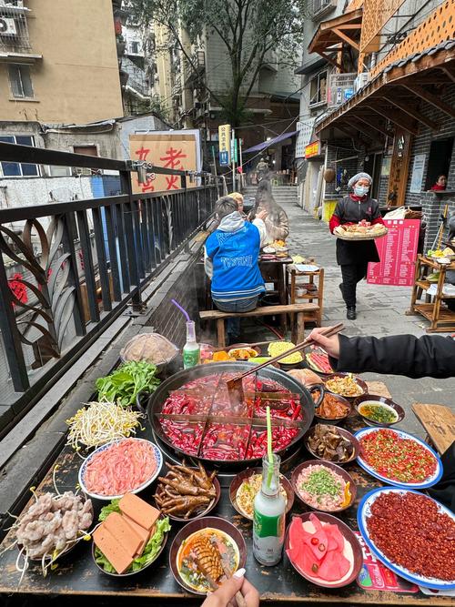 重庆解放碑美食一条街