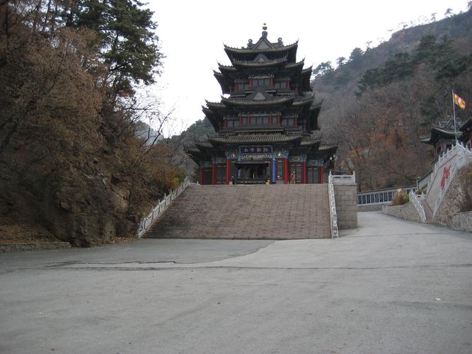 鞍山附近旅游景点有哪些