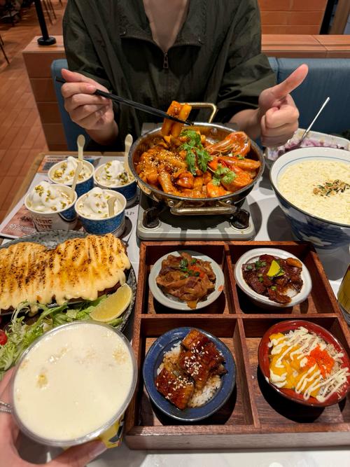 恒茂梦时代广场美食