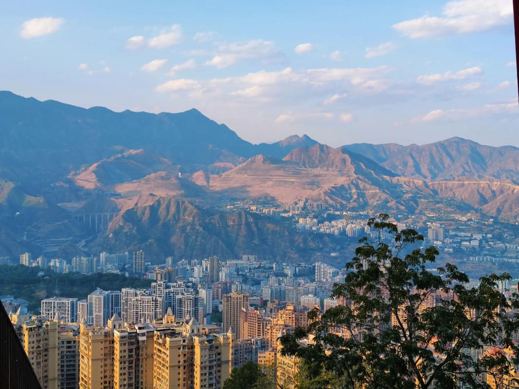 攀技花旅游景点最近的